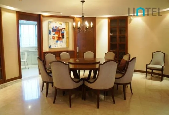Rm 17B The House(6)