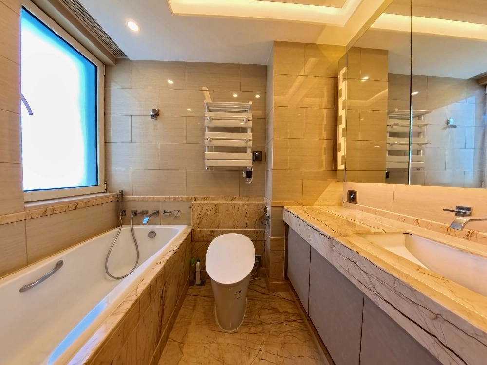 Rm 1801 No 17 Venezia I & II(8)