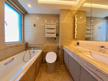 Rm 1801 No 17 Venezia I & II(8)
