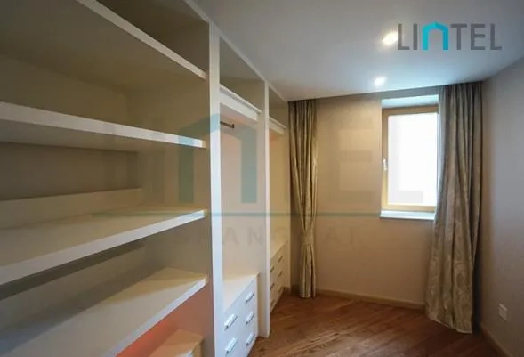 Rm 1803 No A Oriental London Plaza(11)