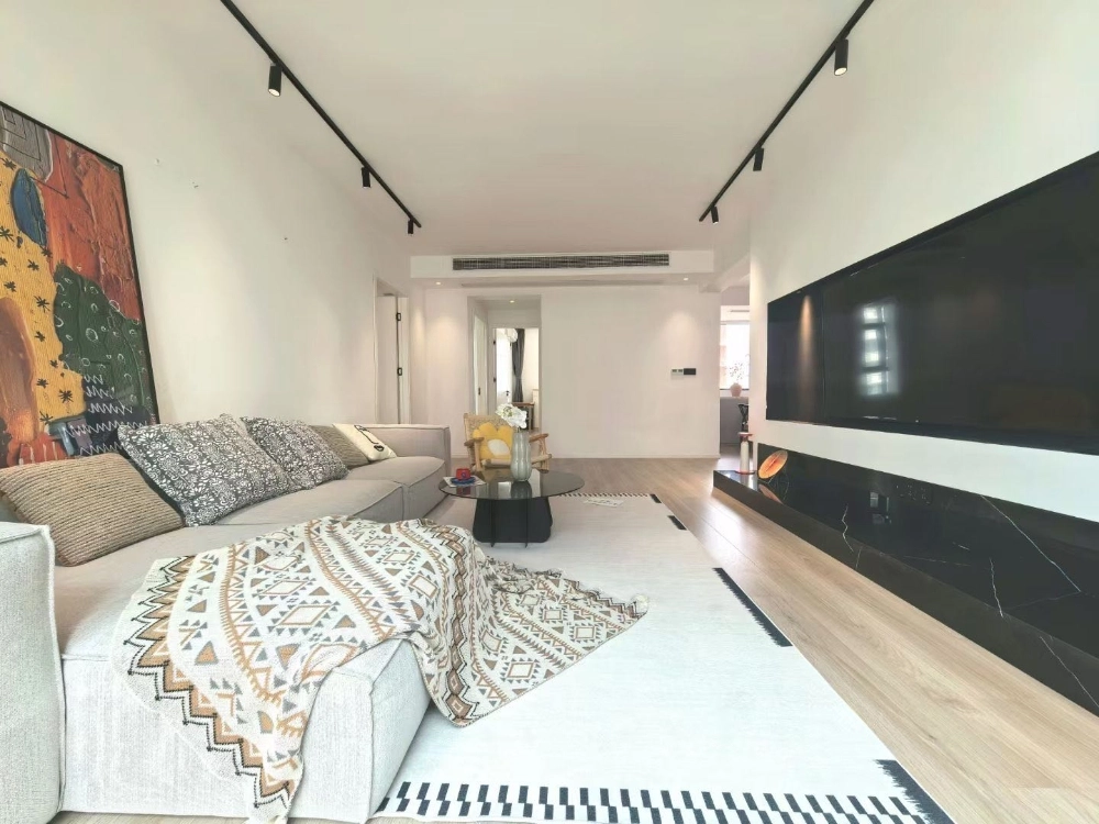 Rm 1804 No 8 St John Ming Di(2)