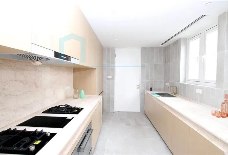 Rm 18A No 3 Chevalier Place(5)
