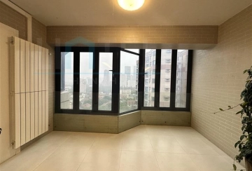 Rm 18B No 1 Grand Plaza(2)