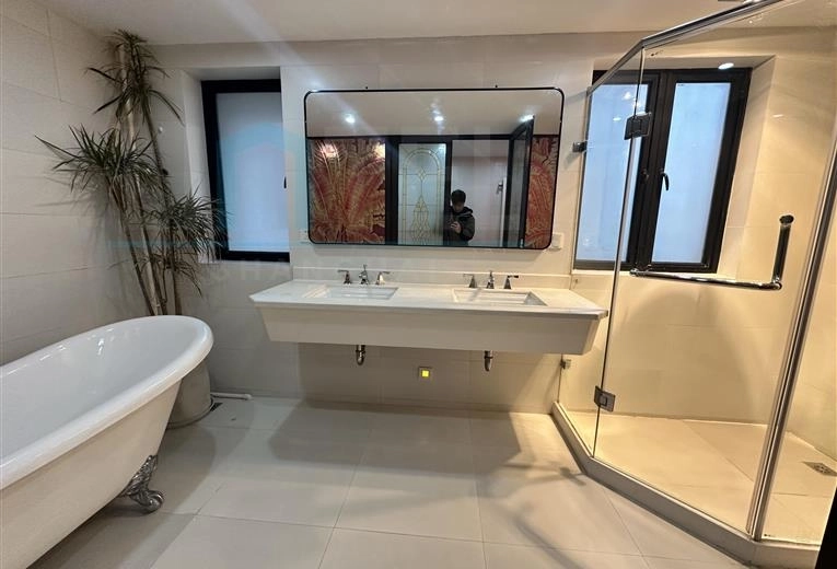 Rm 18B No 1 Grand Plaza(9)