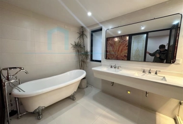 Rm 18B No 1 Grand Plaza(10)