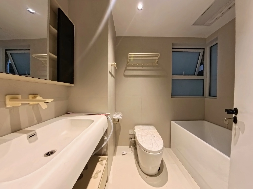 Rm 18B No 2 One Park Avenue(7)