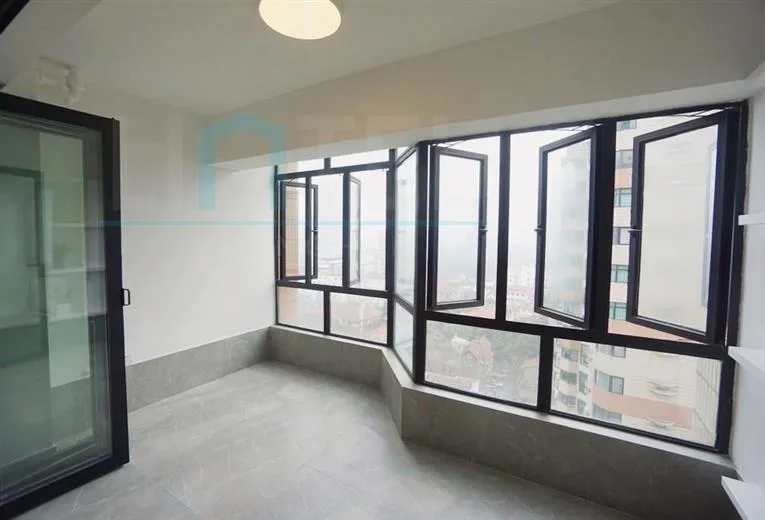 Rm 18C No 1 Grand Plaza(4)