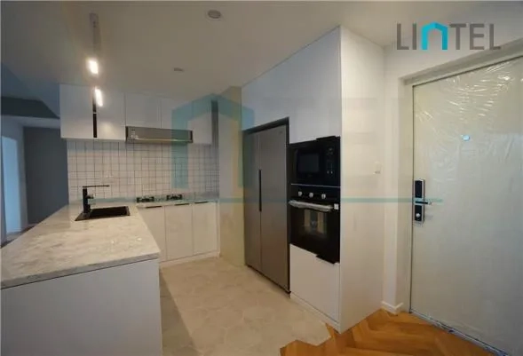 Rm 18C Royal Mansion(8)