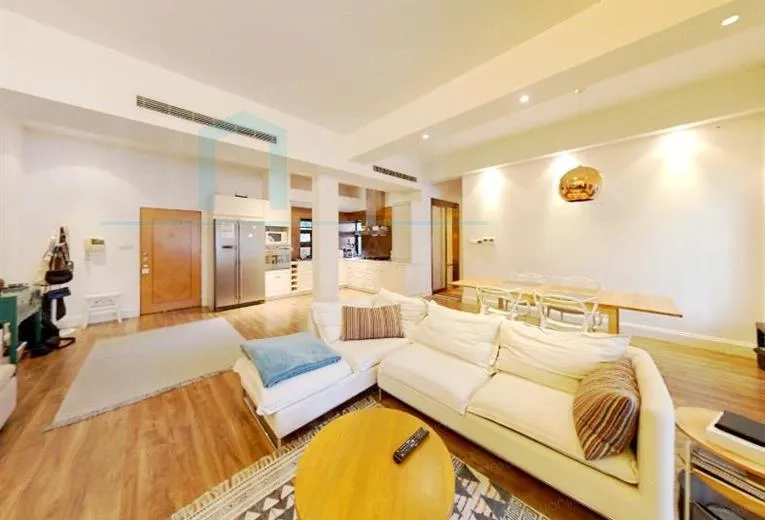 Rm 1B No 3 Ambassy Court