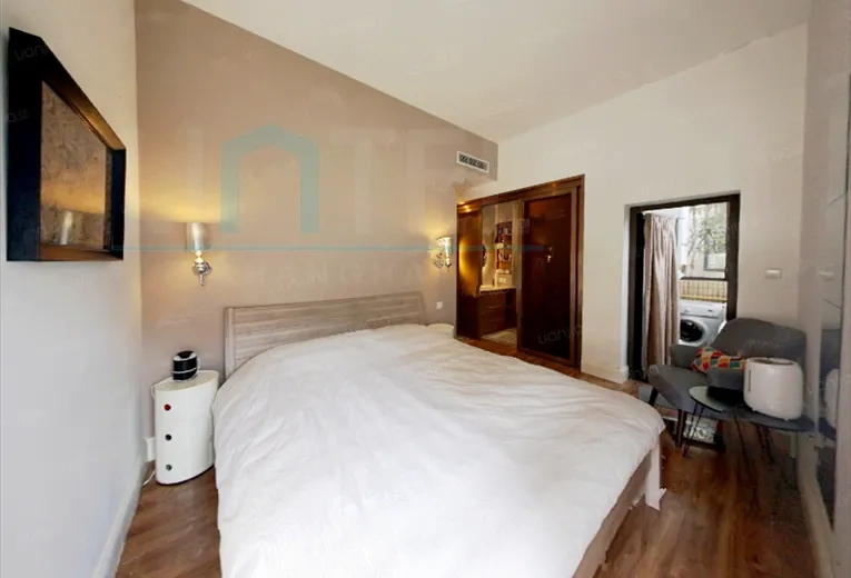 Rm 1B No 3 Ambassy Court(2)