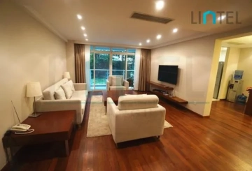 Rm 1C Huating Court