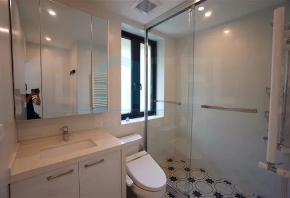 Rm 2 No 1795 Huaihai middel Road(8)