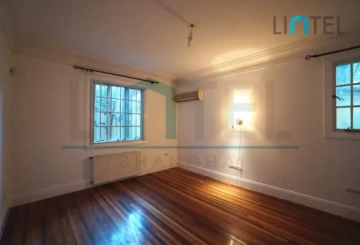 Rm 2 No 827 Huashan Road(4)