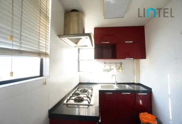 Rm 20 No 1206 Huaihai middle Road(5)