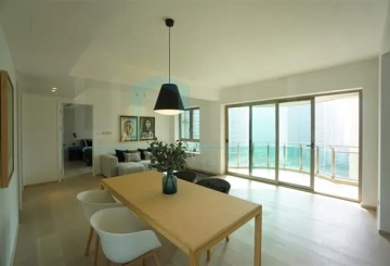 Rm 2001 No 5 Jing'an Four Seasons
