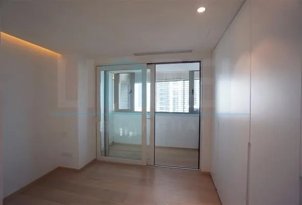 Rm 2001 No 5 Jing'an Four Seasons(14)