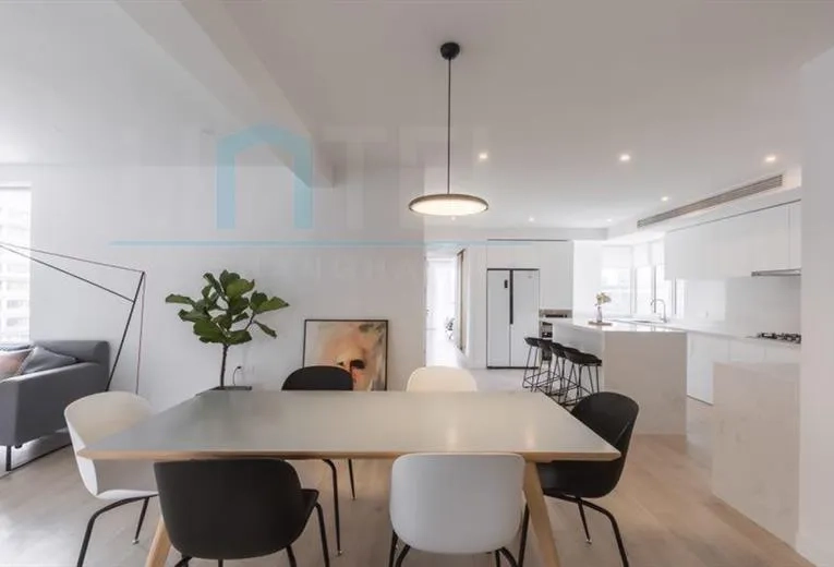 Rm 2001 No 5 Manhattan Heights(3)