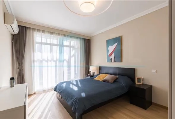 Rm 2002 No 1 Manhattan Heights(5)