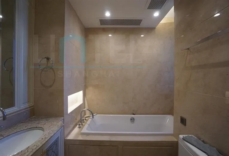 Rm 2002 No 2 Majesty(11)