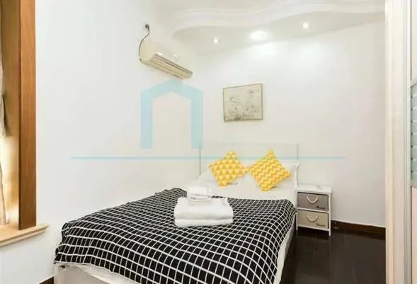Rm 2003 No 8 The Green Home III(8)