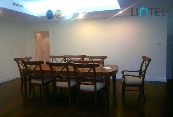 Rm 201 No 10 Green Court I(2)