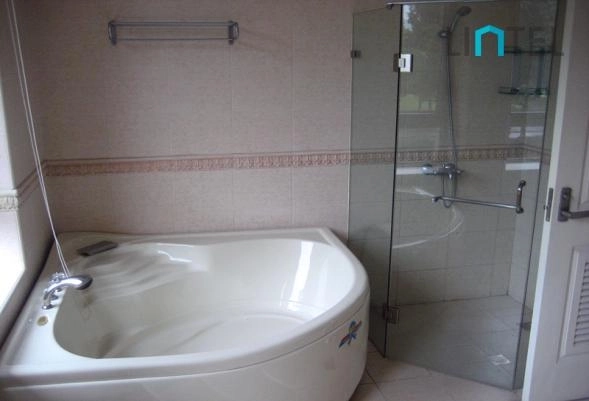 Rm 201 No 10 Green Court I(8)