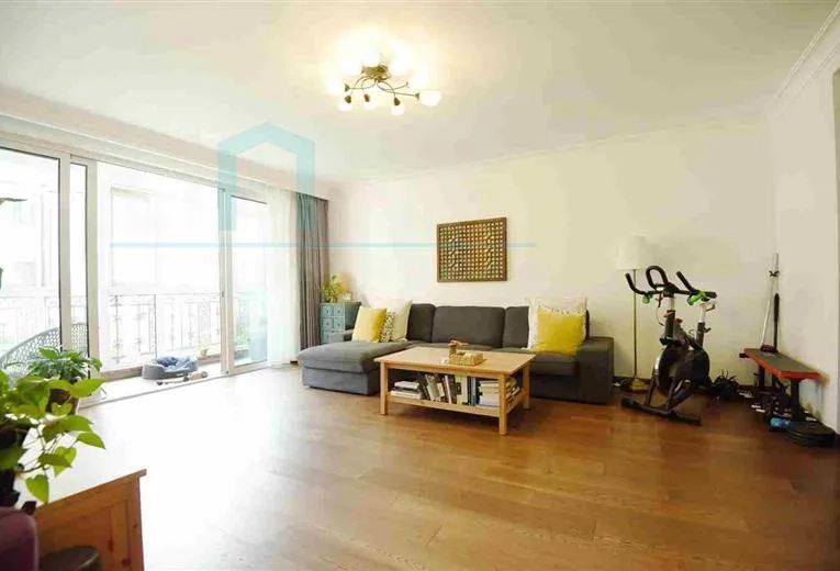 Rm 201 No 2 Lane 280 Wukang Road