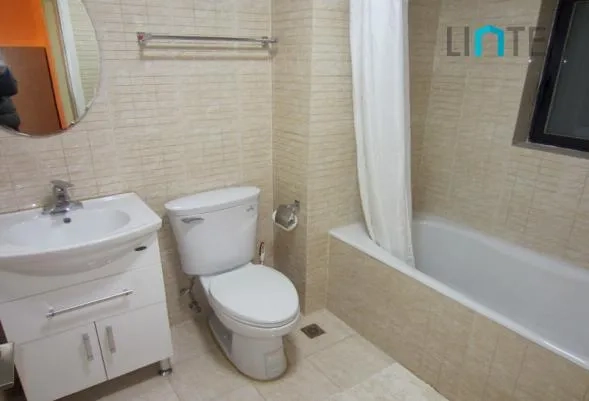 Rm 202 No 1 City Castle(5)