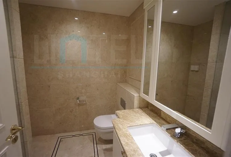 Rm 202 No 10 One Riviera Park(19)