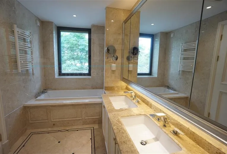 Rm 202 No 10 One Riviera Park(10)