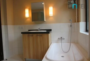 Rm 202 No 221 Anfu Road(7)