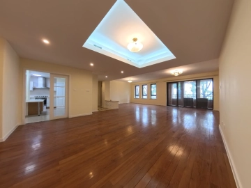 Rm 202 No 3 Green Court I