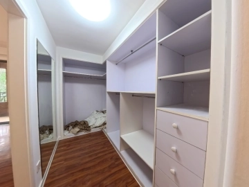 Rm 202 No 3 Green Court I(11)
