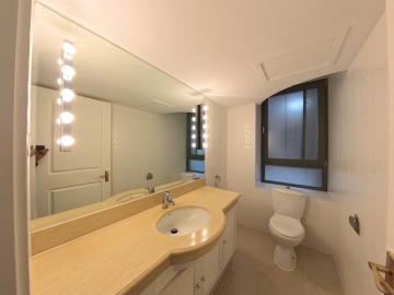 Rm 202 No 3 Green Court I(7)