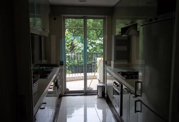 Rm 202 No 3 Tomson Garden(6)