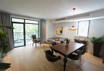 Rm 202 No 4 Yuyuan Residence