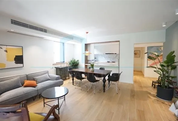 Rm 202 No 4 Yuyuan Residence(2)