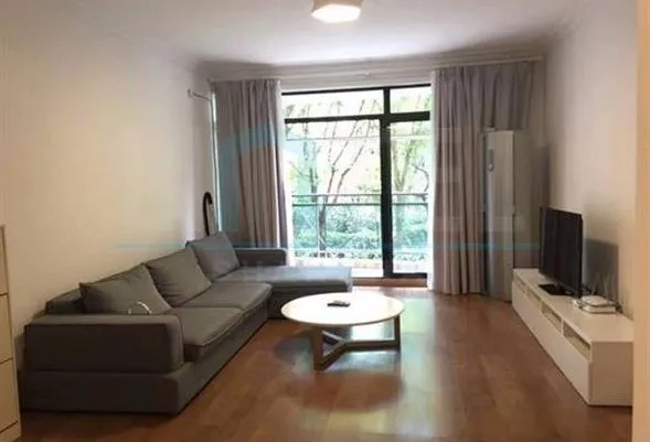 Rm 202 No 8 Yongye Apartment