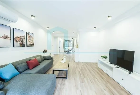 Rm 202 No 9 Lane 548 Yan'an west  Road