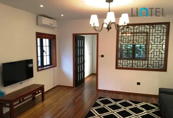 Rm 204 No 4 Lane 732 Huashan Road(2)