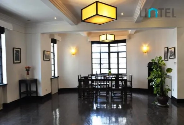Rm 206 No 934 Nanjing west Road(3)