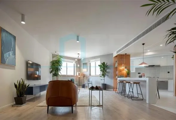 Rm 20A Jing Wei Apartment