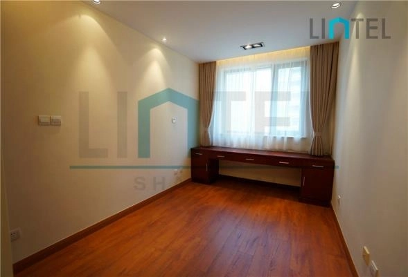 Rm 20B No D16 Top of City(17)