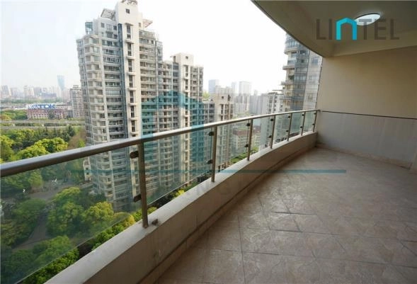 Rm 20B No D16 Top of City(5)