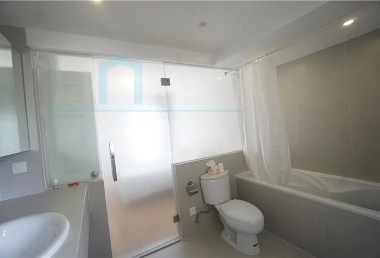 Rm 20D No 3 Ambassy Court(8)