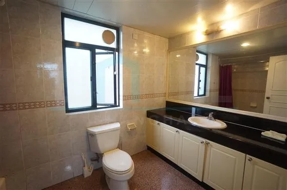 Rm 20E No 9 Grand Plaza(8)