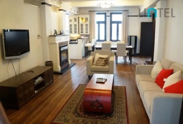 Rm 210 No 2 Lane 886 Nanjing west Road