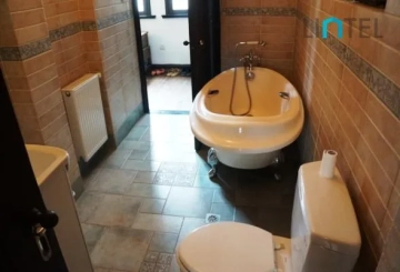 Rm 210 No 2 Lane 886 Nanjing west Road(11)