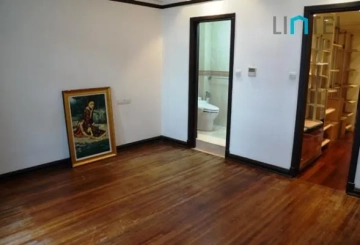 Rm 210 No 2 Lane 886 Nanjing west Road(5)