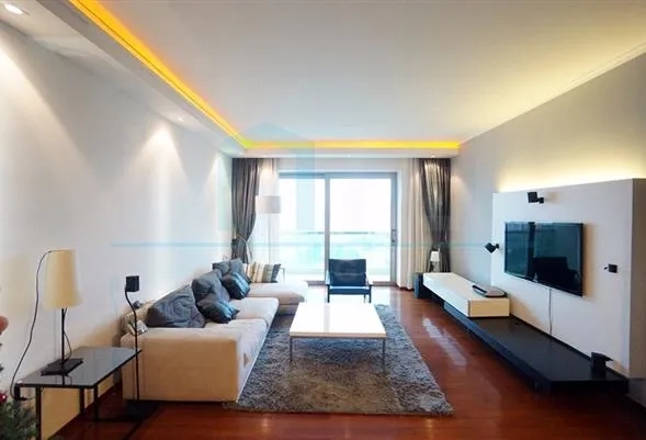 Rm 2102 No 2 Wellington Garden(2)